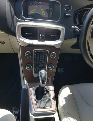 Volvo V40 2019 Blue