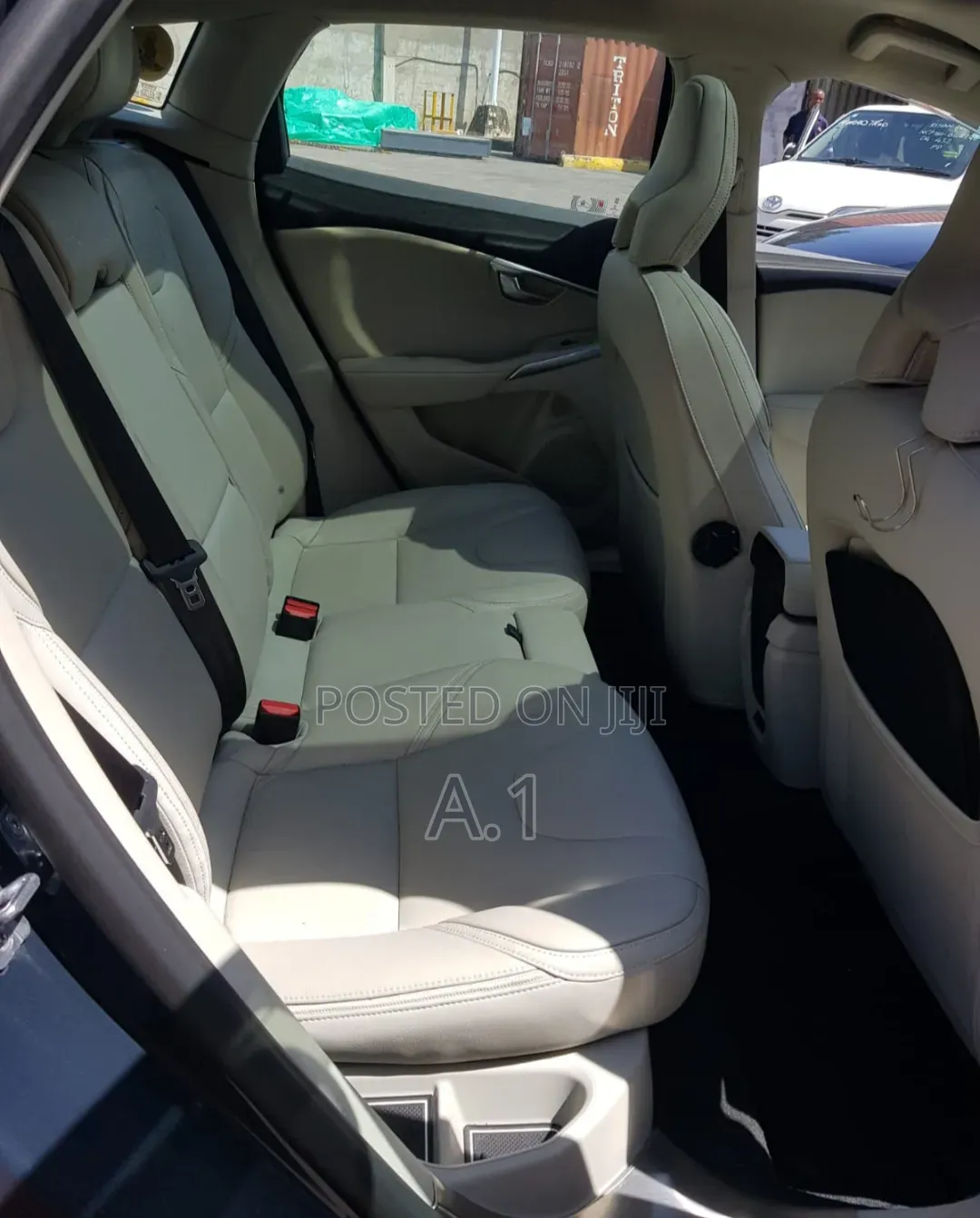 Volvo V40 2019 Blue