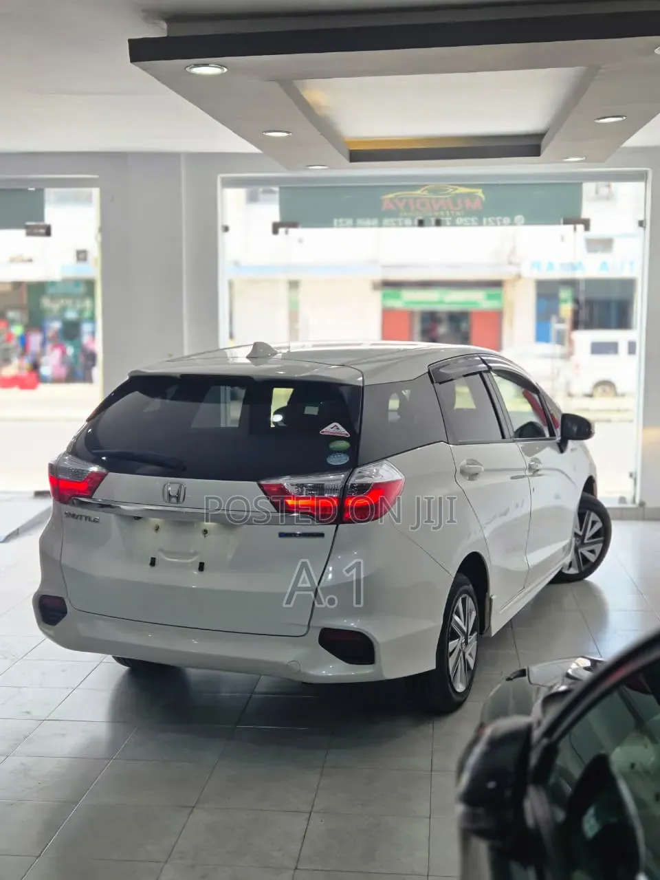 Honda Fit Shuttle 1.5 Hybrid 2WD 2019 Off white