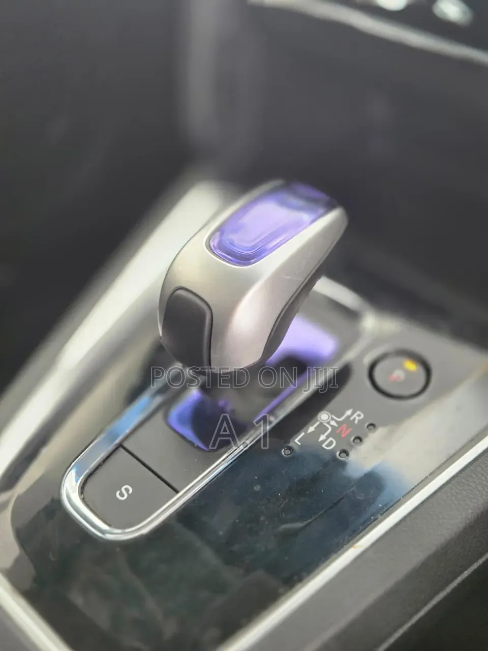Honda Fit Shuttle 1.5 Hybrid 2WD 2019 Off white