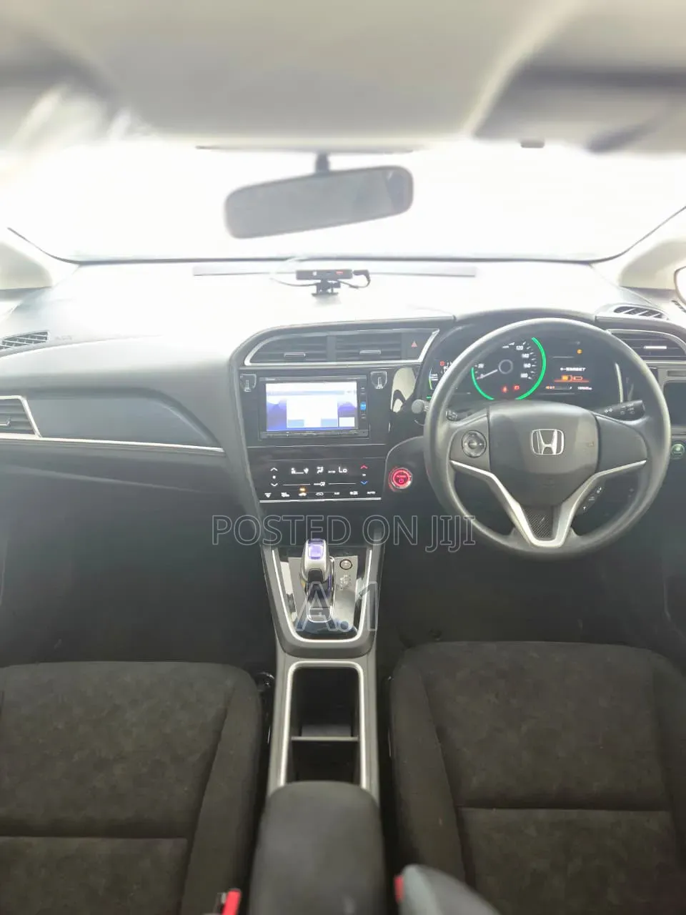 Honda Fit Shuttle 1.5 Hybrid 2WD 2019 Off white