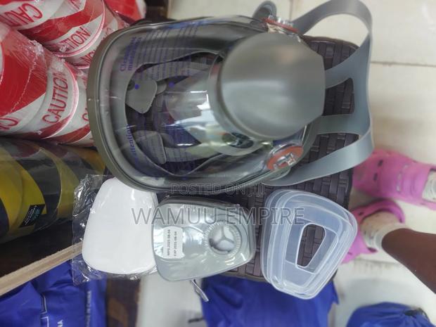 Vaultex V6800 Full Face Reusable Respirator Mask. - thumbnail 4
