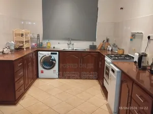 Modern Furnished 4 Bedroom for Partying Wedding Arrangements