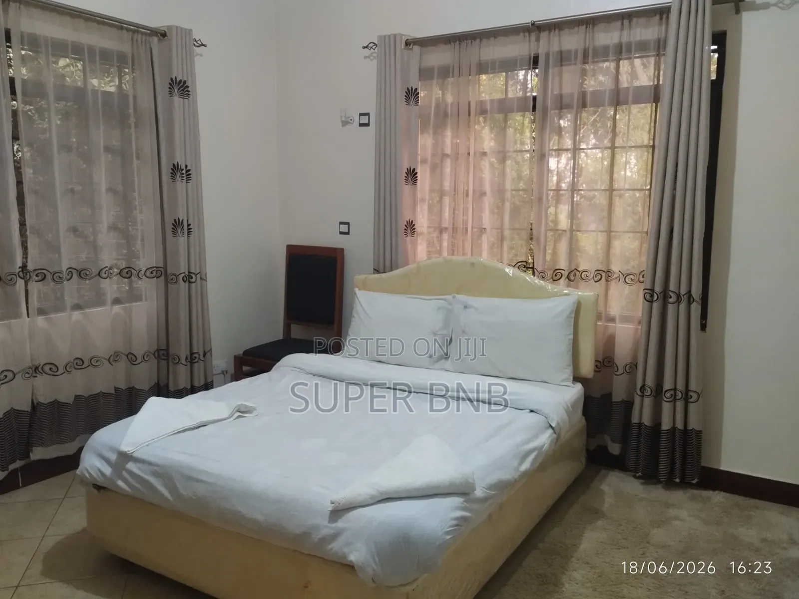 Modern Furnished 4 Bedroom for Partying Wedding Arrangements