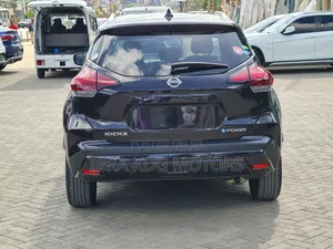 Nissan Kicks 2020 Purple