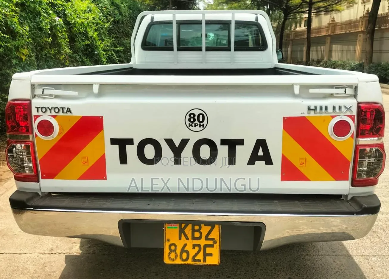 Toyota Hilux 2015 White