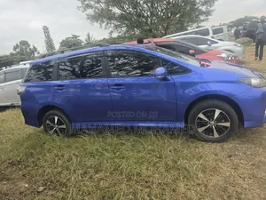 Toyota Wish 2013 Blue