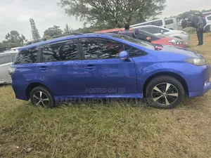 Toyota Wish 2013 Blue