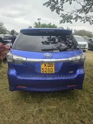 Toyota Wish 2013 Blue