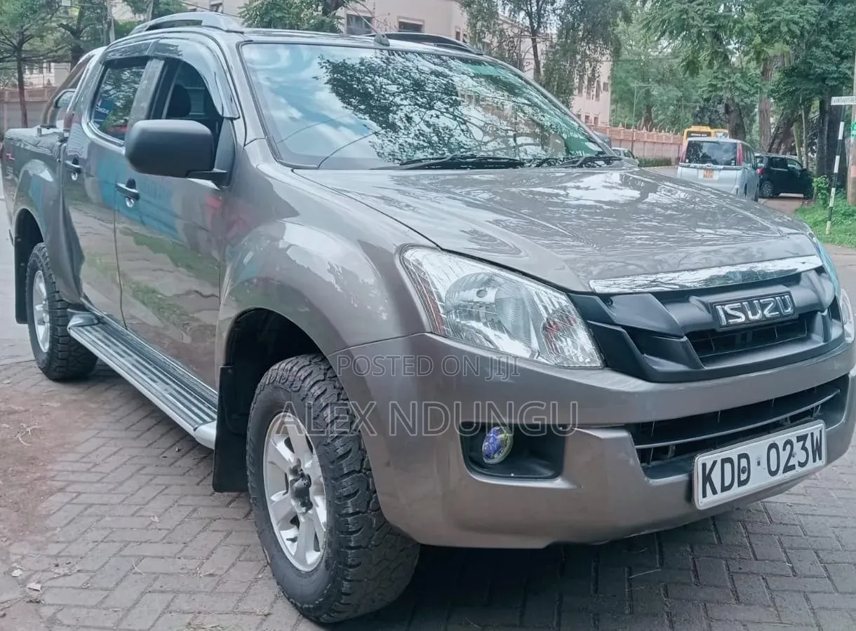 Isuzu D-MAX 2022 Silver