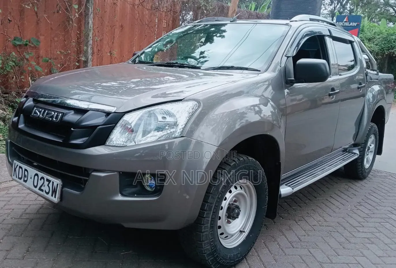 Isuzu D-MAX 2022 Silver