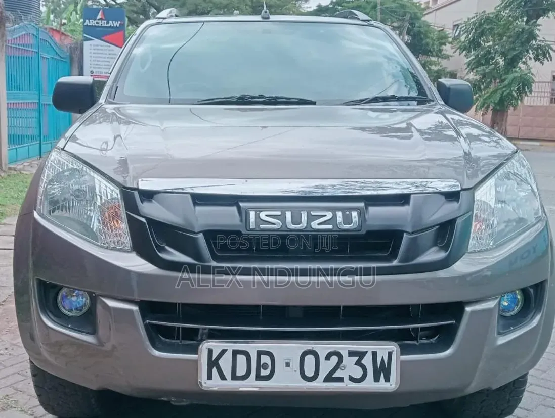 Isuzu D-MAX 2022 Silver