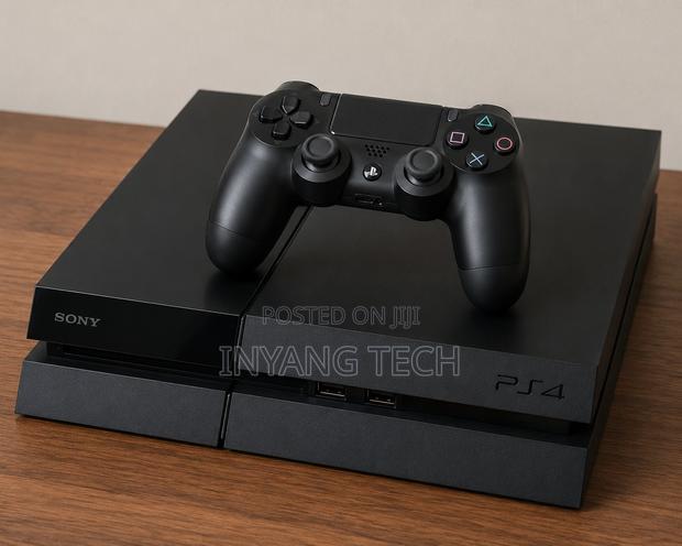 Ps 4 Chipped With Two Pads - main view