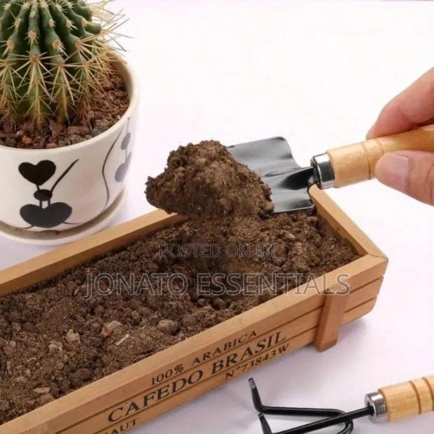3-piece Mini Gardening Tool Set - Durable Wood Handle - thumbnail 2
