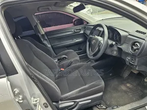 Toyota Axio 2019 Silver