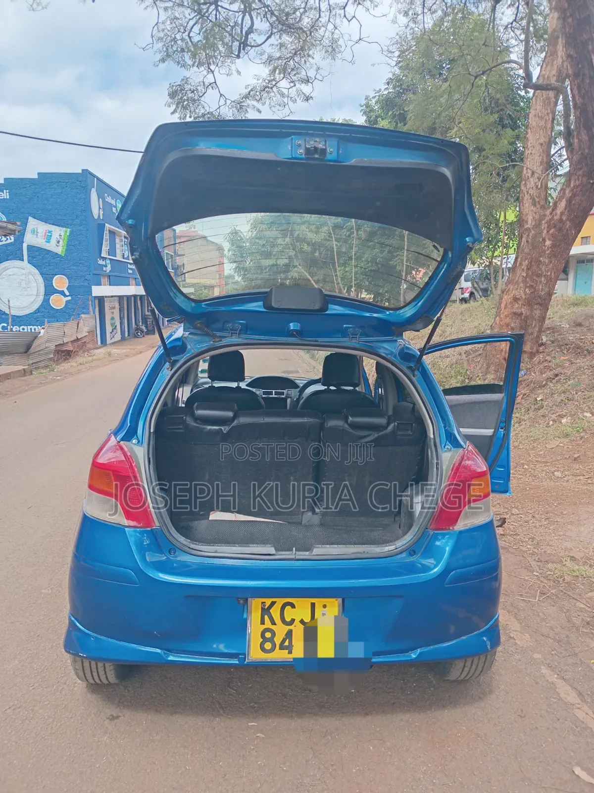 Toyota Vitz 2010 Blue