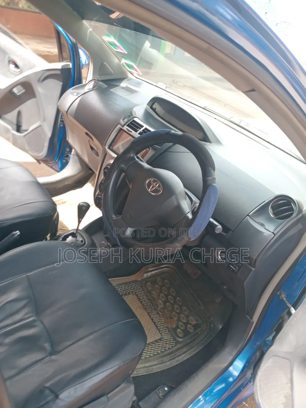 Toyota Vitz 2010 Blue