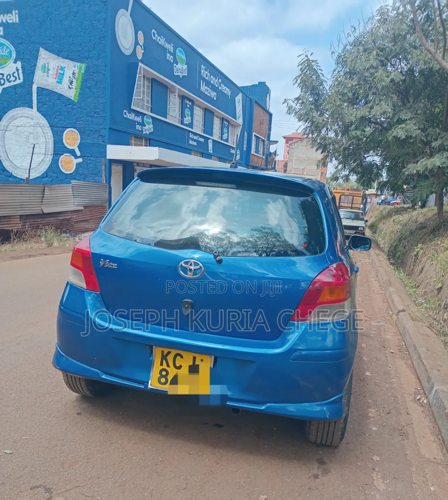Toyota Vitz 2010 Blue