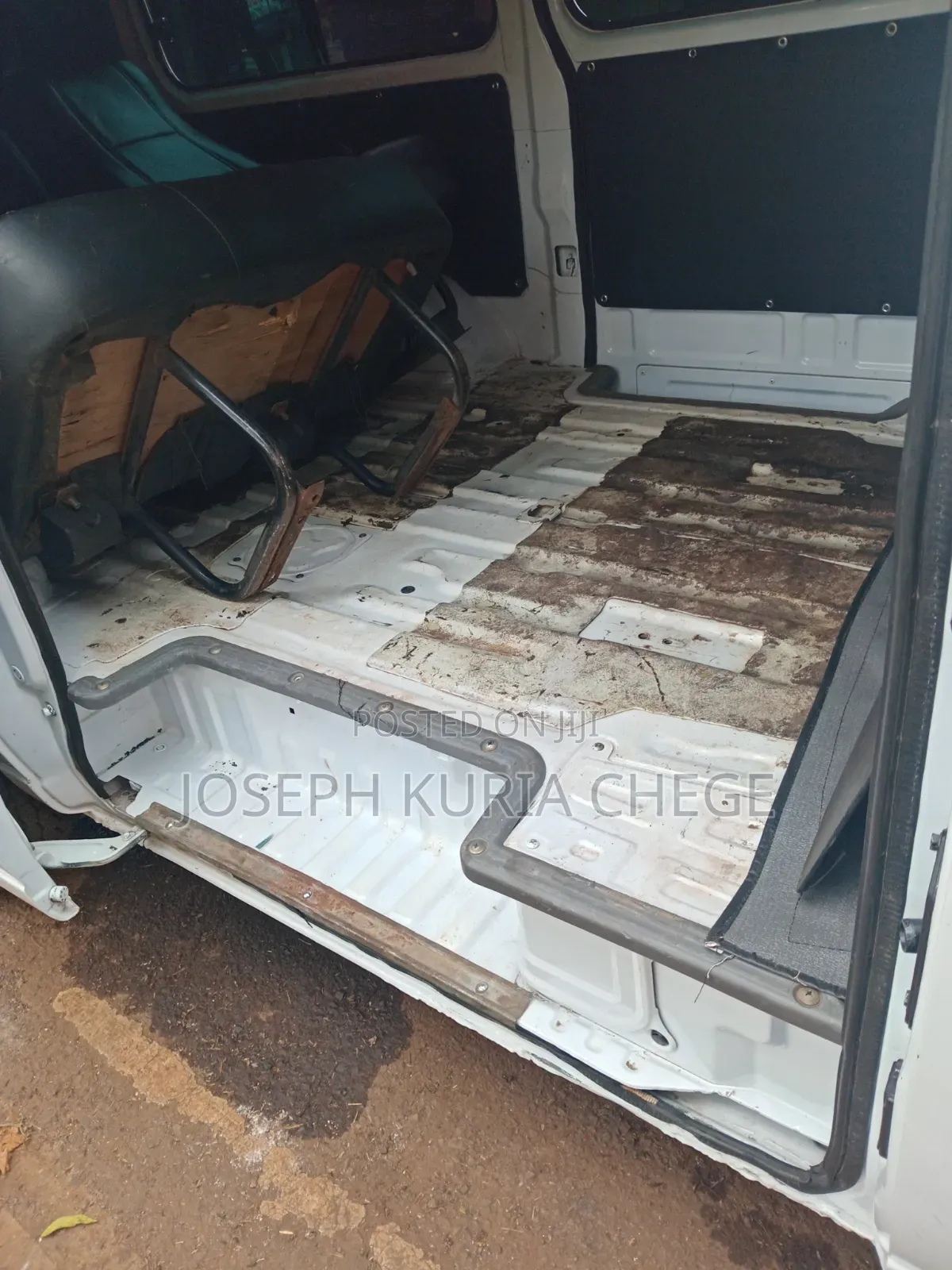 Nissan Caravan (Urvan) 2010 White