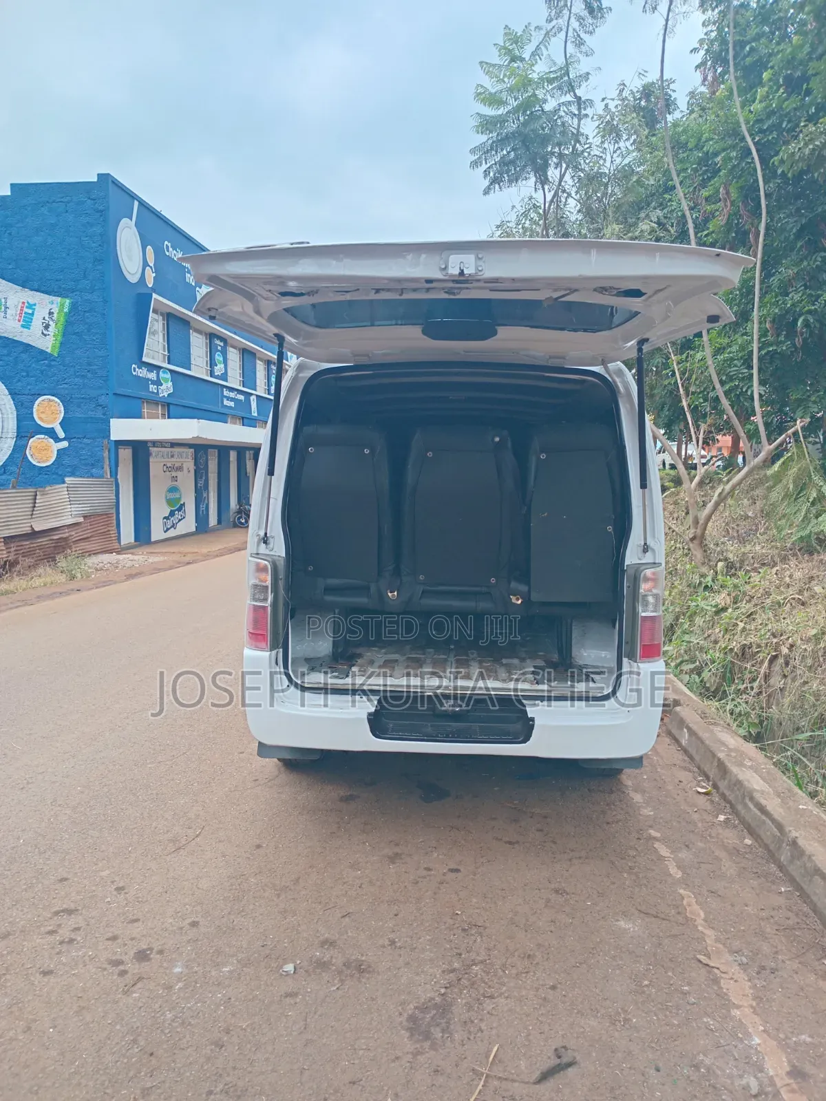 Nissan Caravan (Urvan) 2010 White