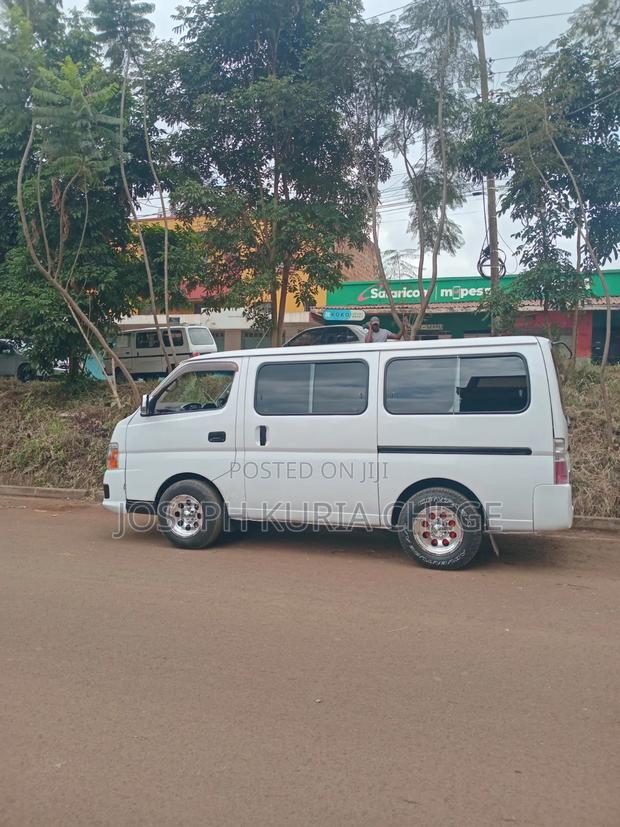 Nissan Caravan (Urvan) 2010 White - thumbnail 14