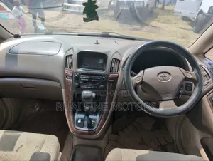 Toyota Harrier 2002 Silver