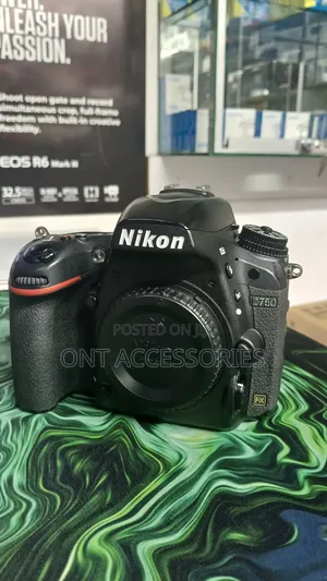 Nikon D750 Camera Body