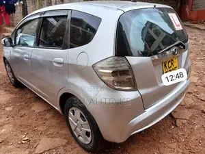 Honda Fit Automatic 2011 Silver