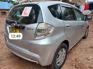 Honda Fit Automatic 2011 Silver
