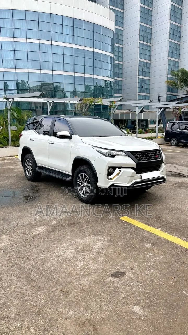 Toyota Fortuner 2018 White