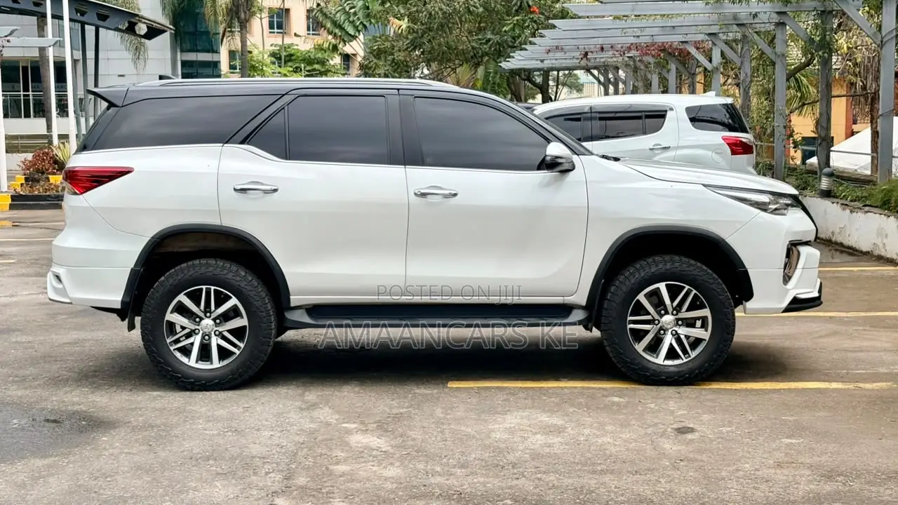 Toyota Fortuner 2018 White