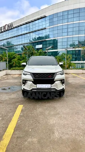 Toyota Fortuner 2018 White