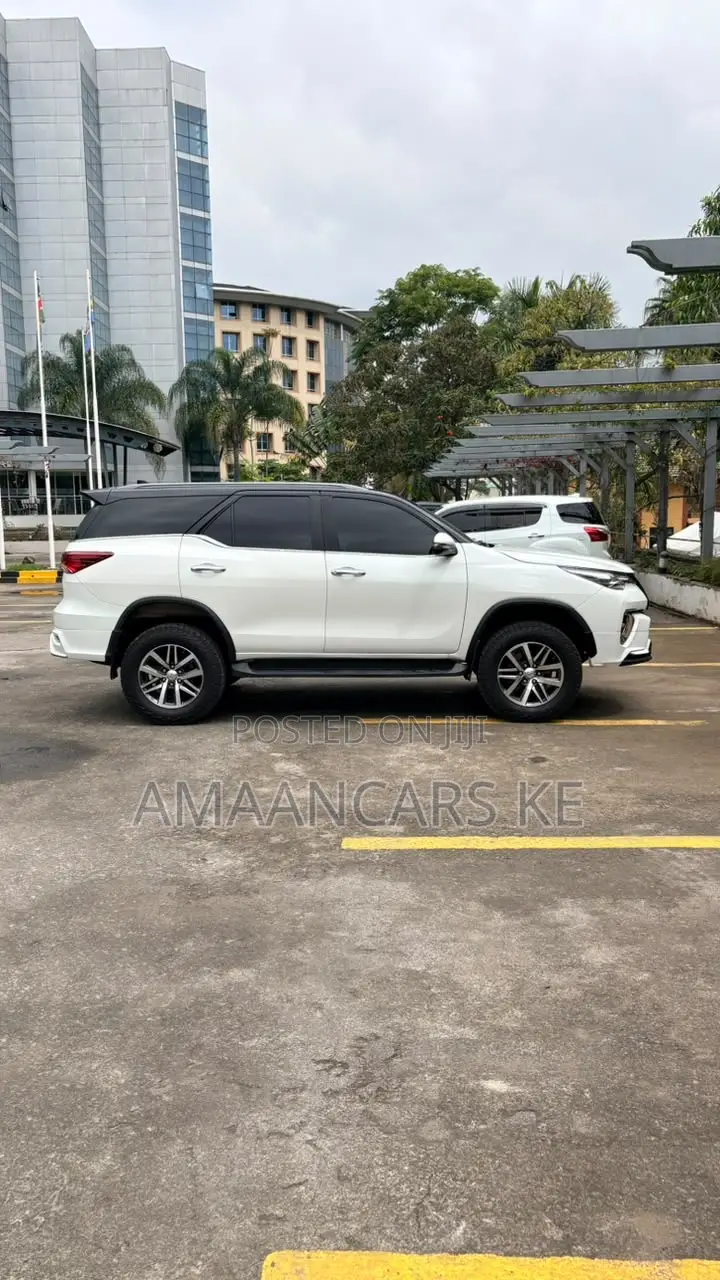 Toyota Fortuner 2018 White