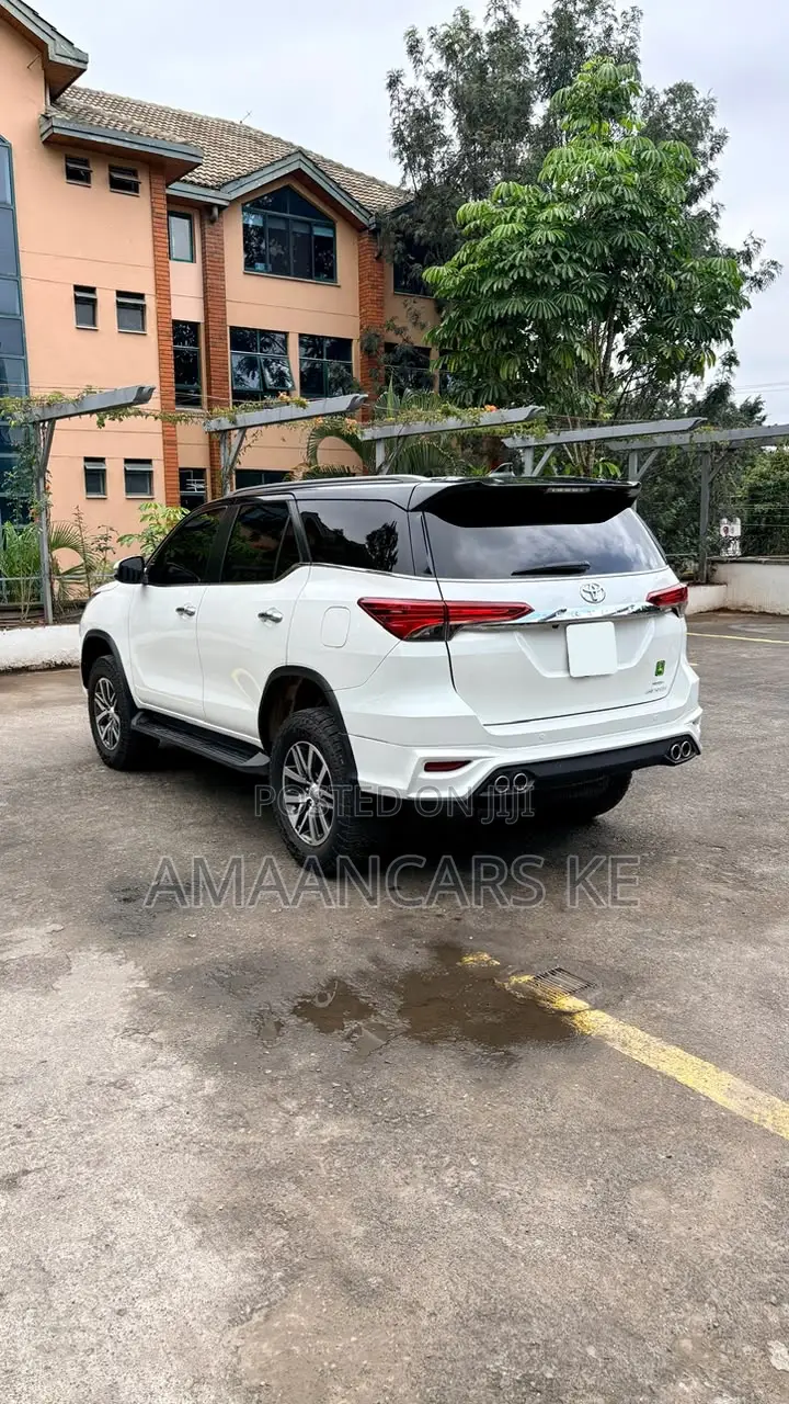 Toyota Fortuner 2018 White