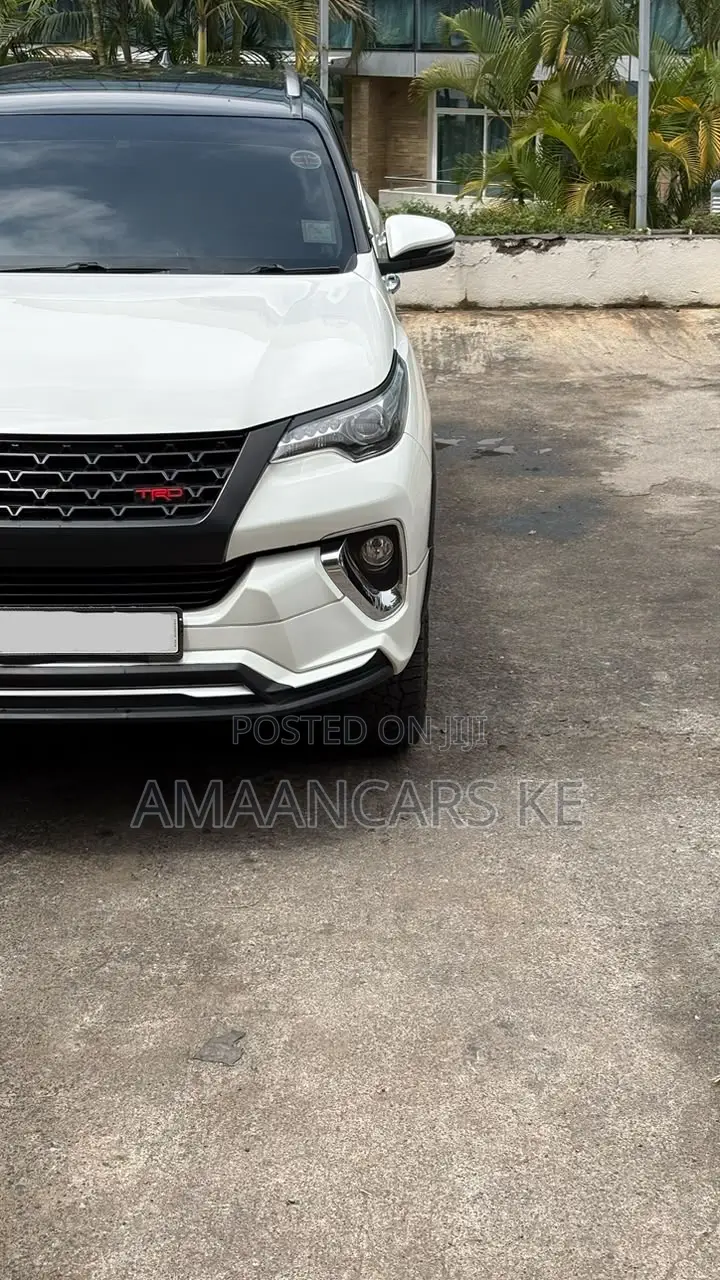 Toyota Fortuner 2018 White
