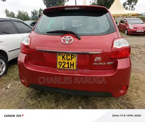 Toyota Auris 2010 Red