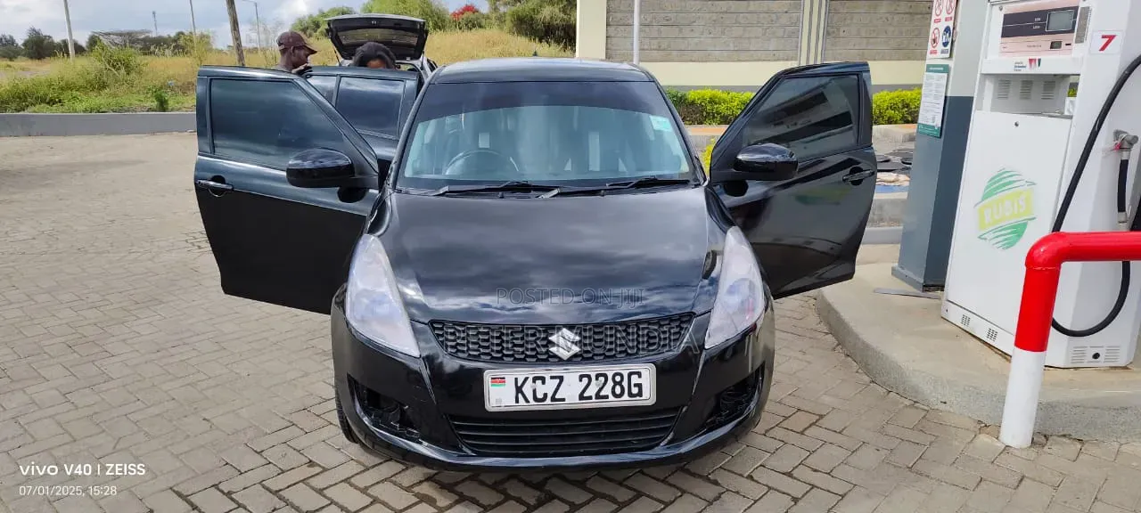 Suzuki Swift 2014 Black