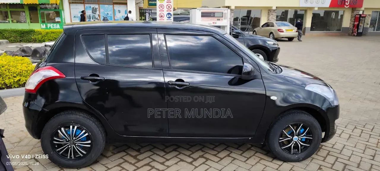 Suzuki Swift 2014 Black
