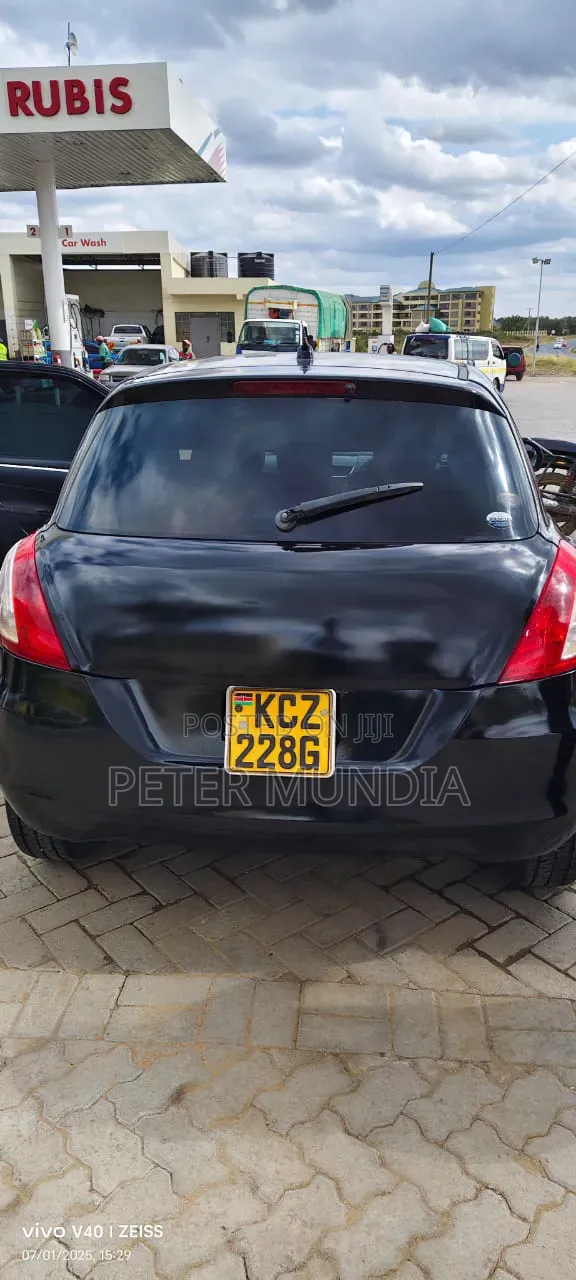 Suzuki Swift 2014 Black