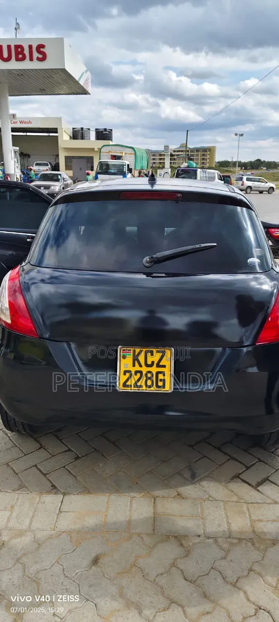 Suzuki Swift 2014 Black