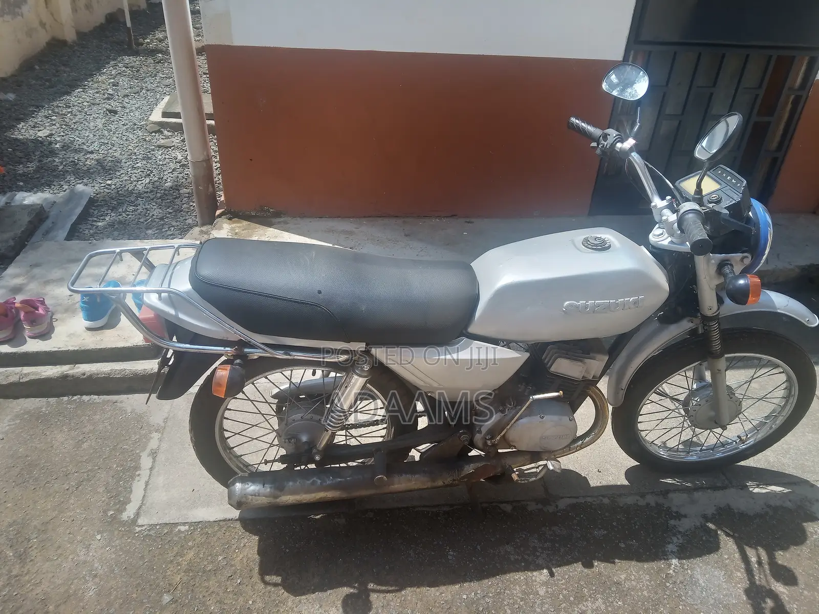 Suzuki 2010 Silver