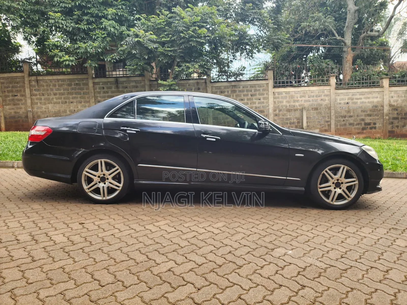 Mercedes-Benz E250 2010 Gray