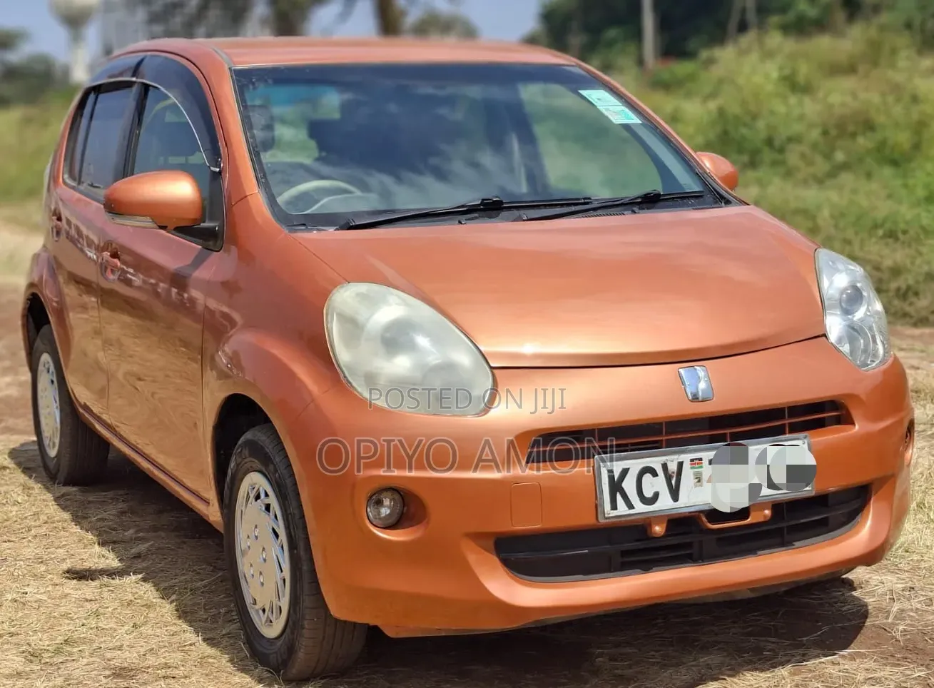 Toyota Passo 2012 Orange