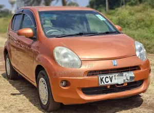 Toyota Passo 2012 Orange