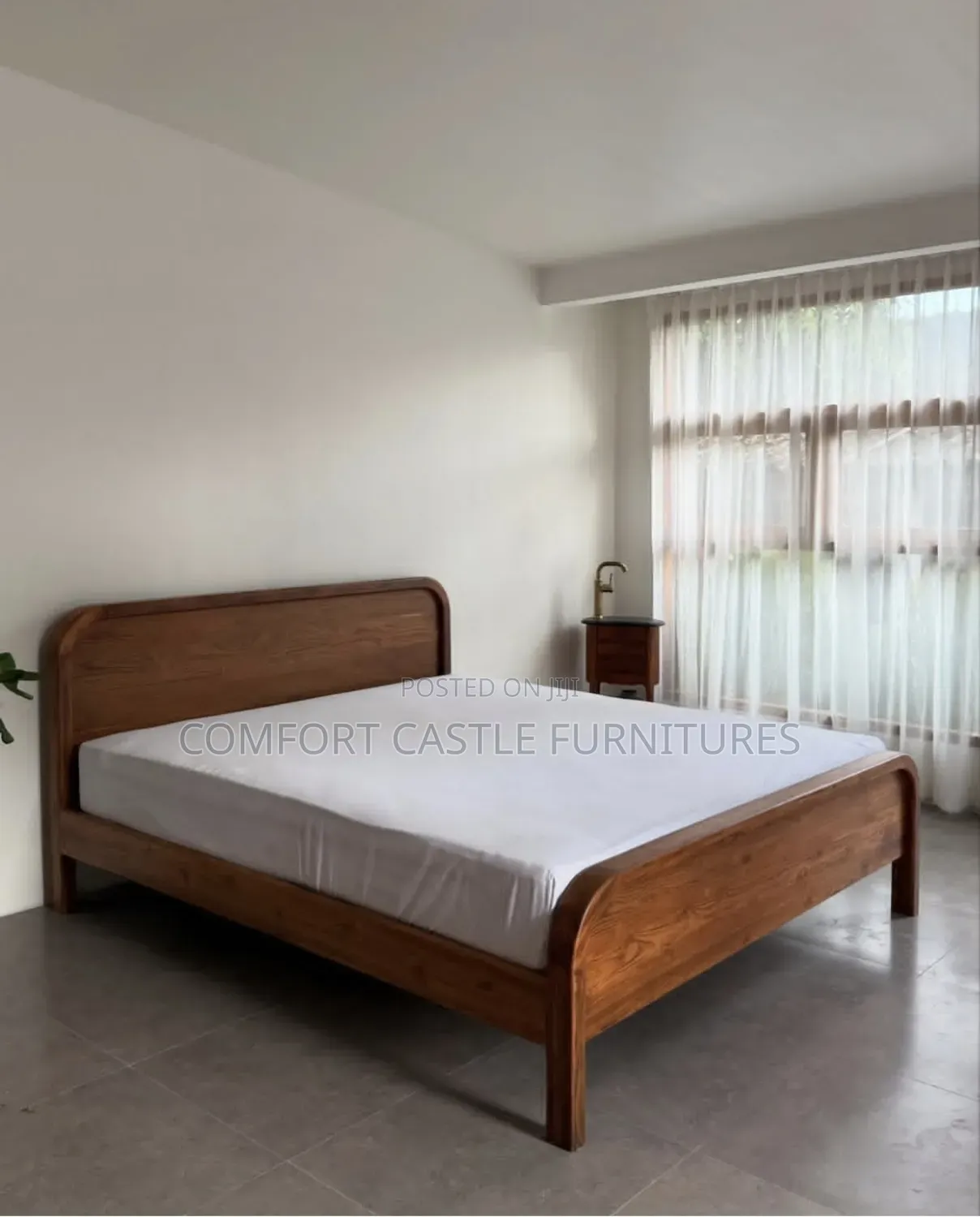 Wooden 5*6 Bed, Platform Design.