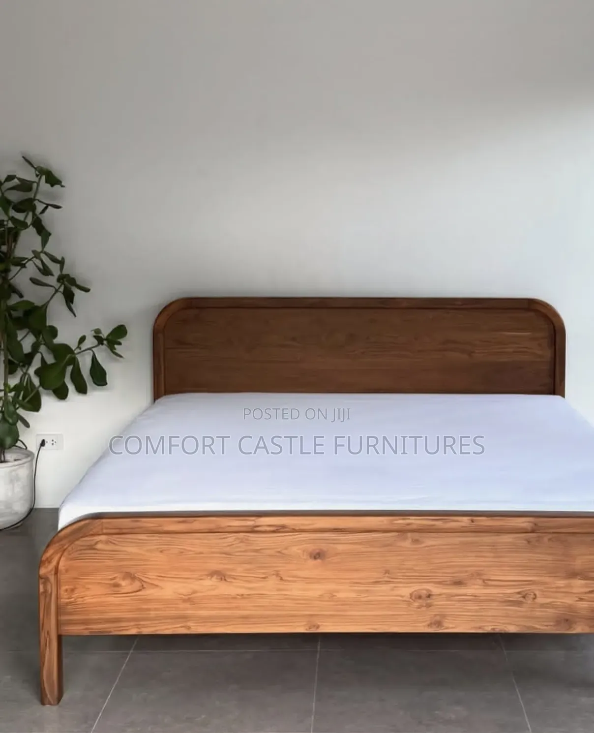 Wooden 5*6 Bed, Platform Design.