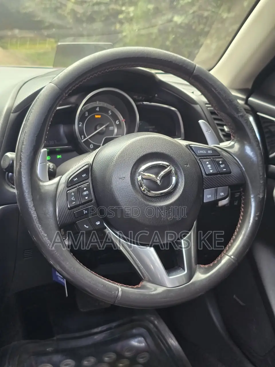 Mazda Axela SV Premium 2014 White