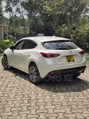 Mazda Axela SV Premium 2014 White