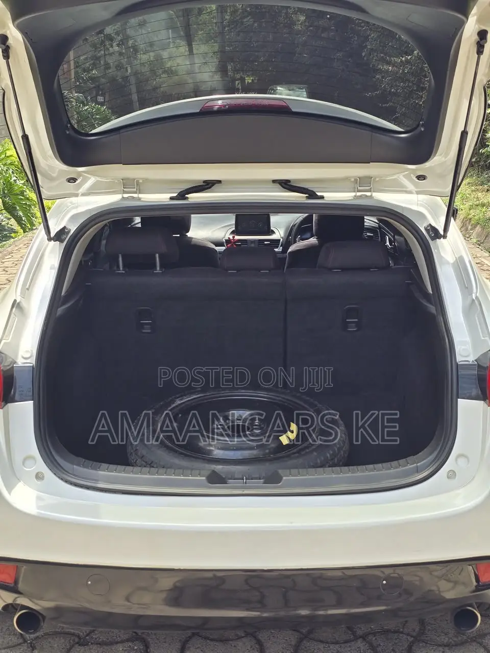 Mazda Axela SV Premium 2014 White