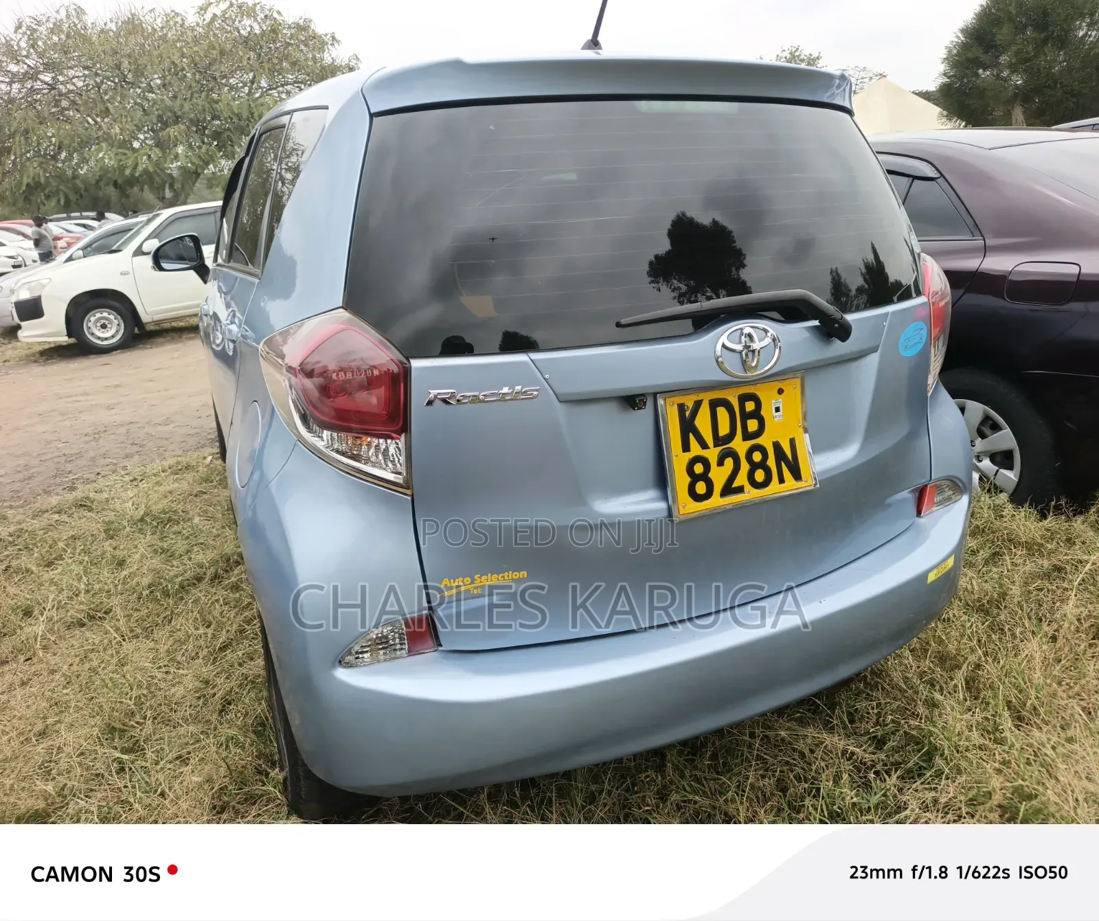 Toyota Ractis 2015 Blue